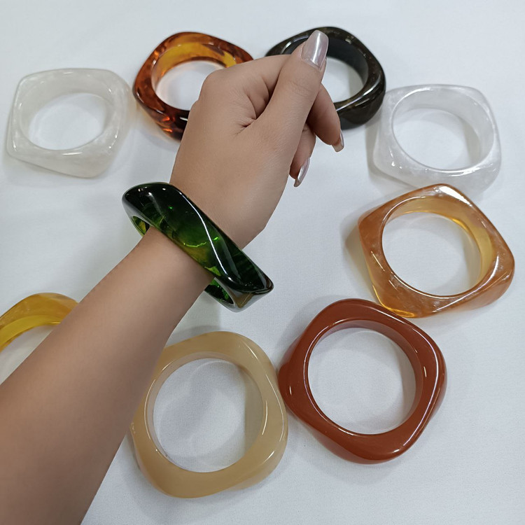 النگو شیشهای (رزینی) ترند