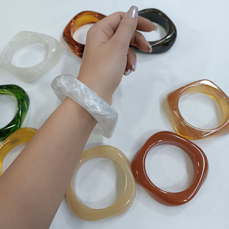 النگو شیشهای (رزینی) ترند