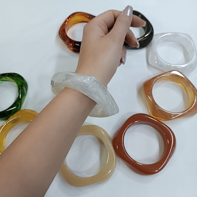 النگو شیشهای (رزینی) ترند