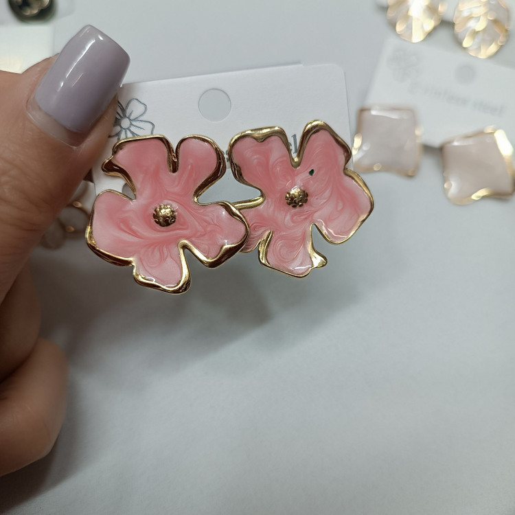 گوشواره میناکاری زنانه | رنگ ثابت و ضد حساسیت